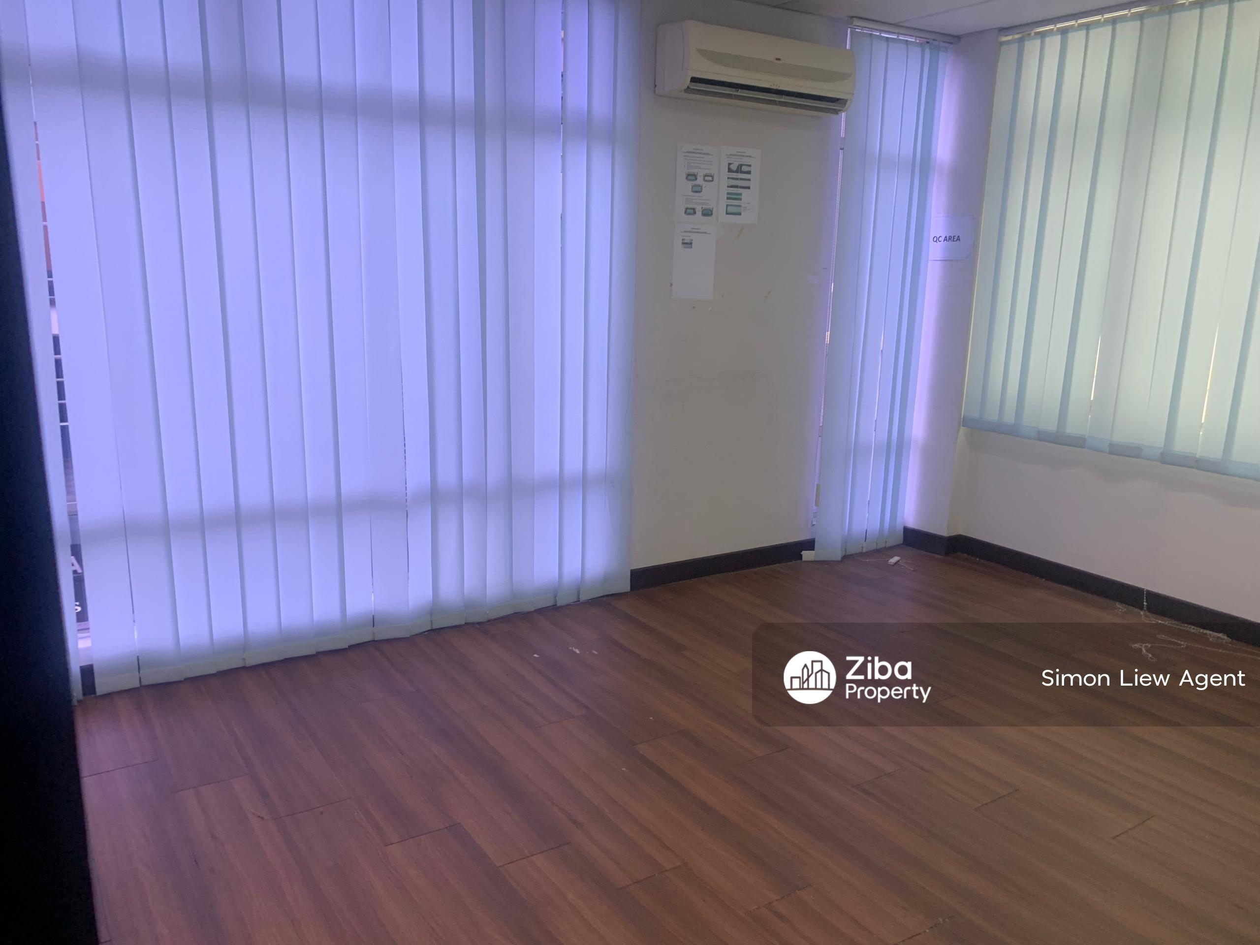 32 Square