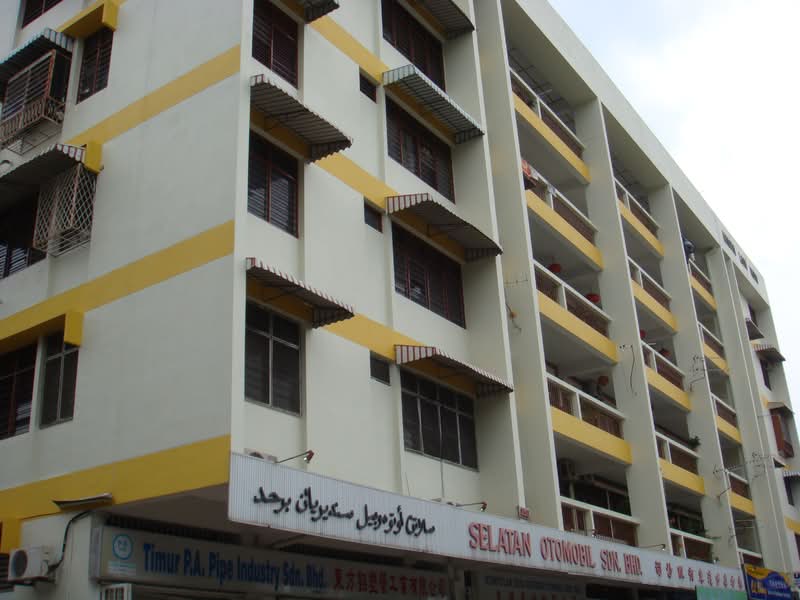 125 Jalan Patani Flat