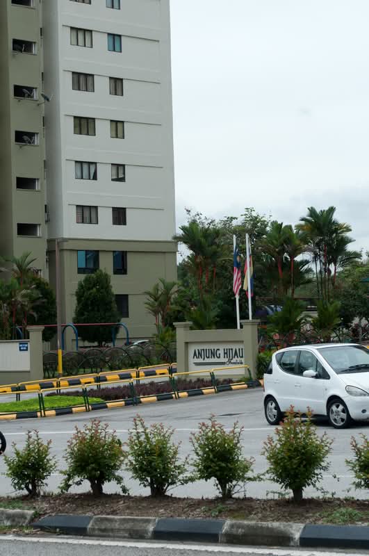 Anjung Hijau (Greenfields)