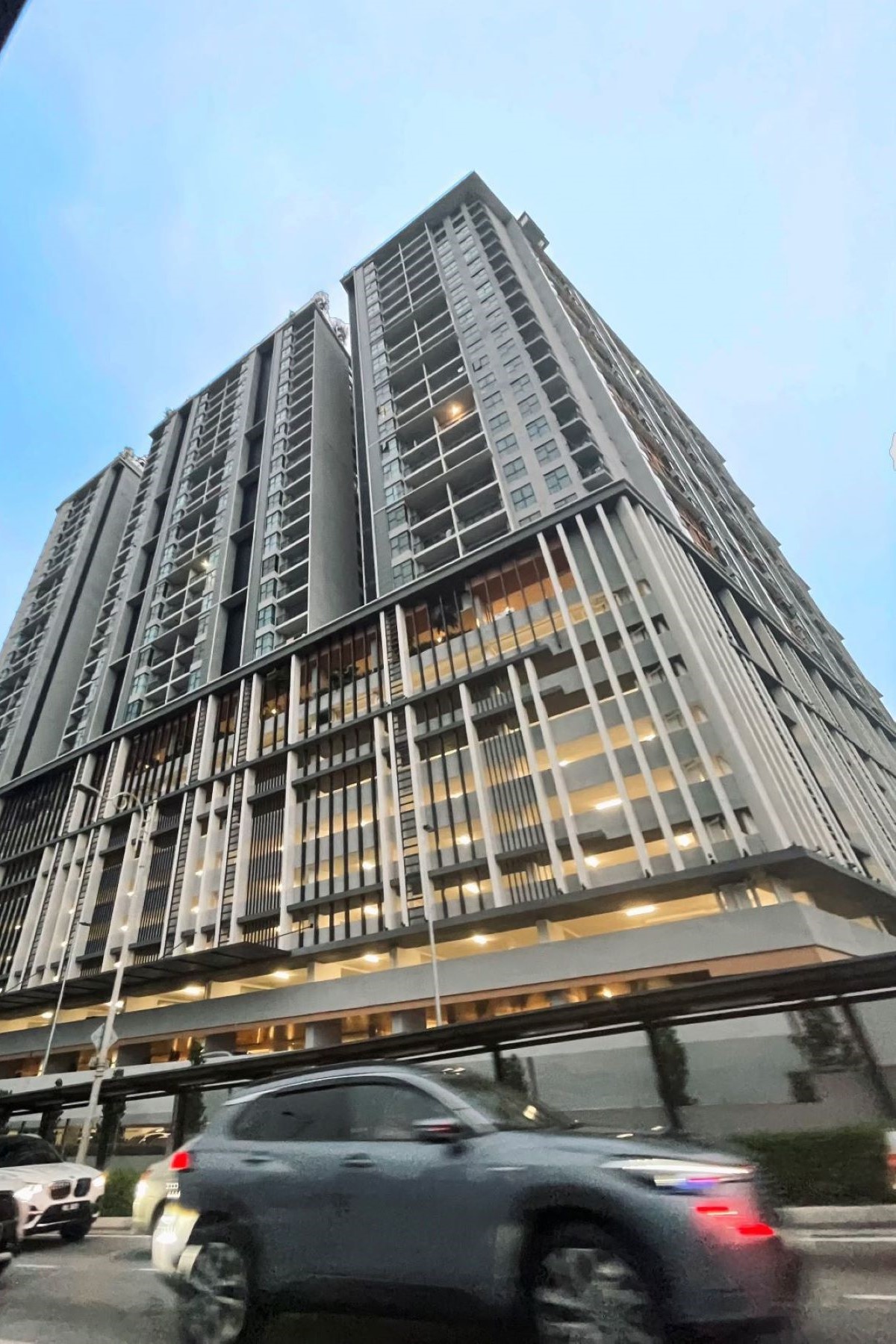Aratre Residence
