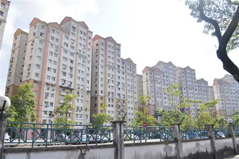 Avenue Court