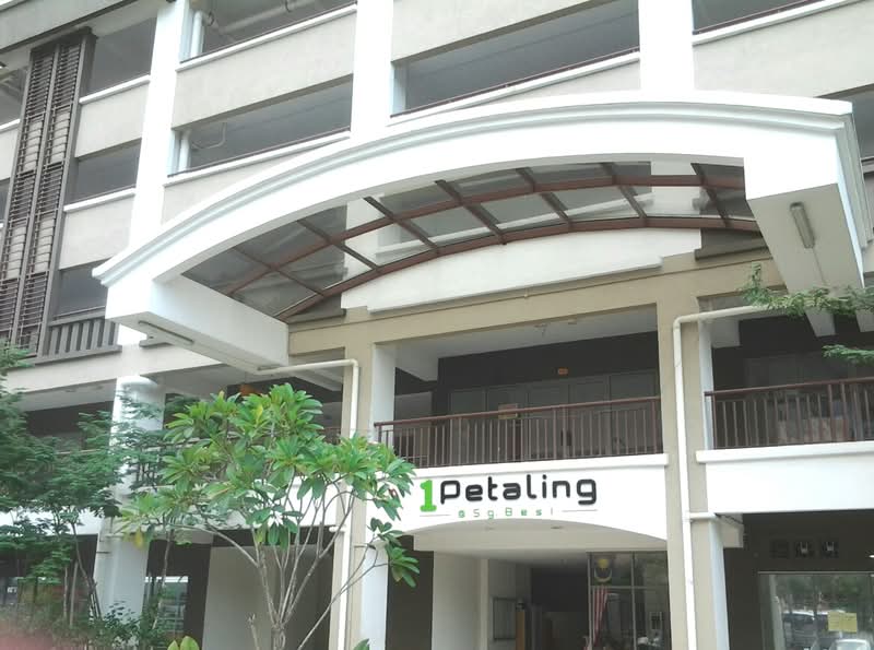 1 Petaling Residence