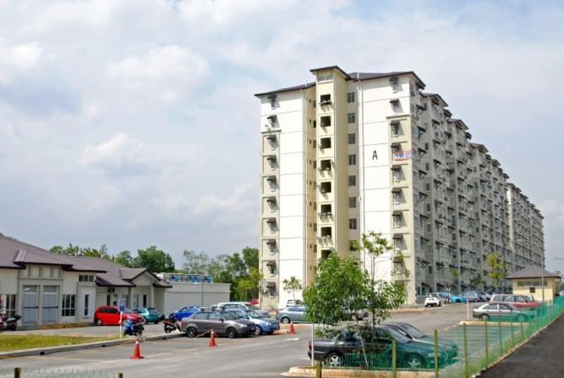 Baiduri Court
