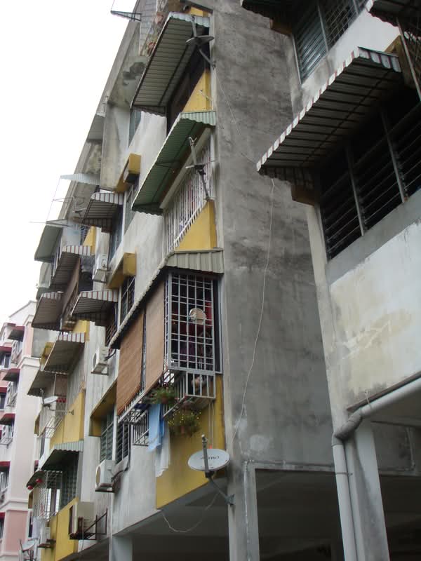 Boundary Court