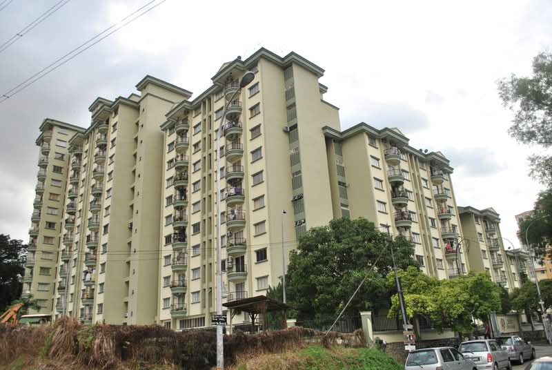 Bukit Awansari (OG Court)