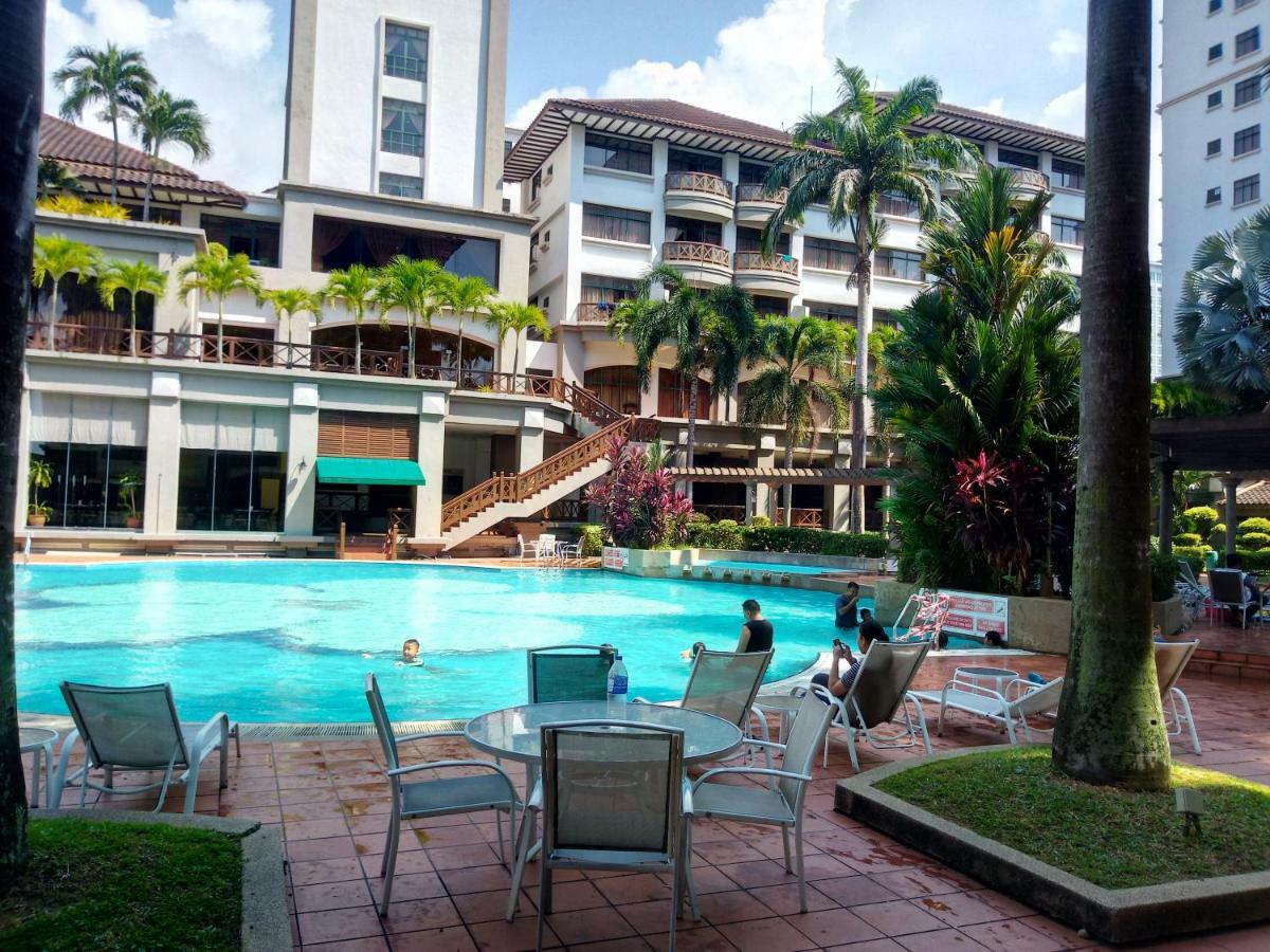 Costa Mahkota