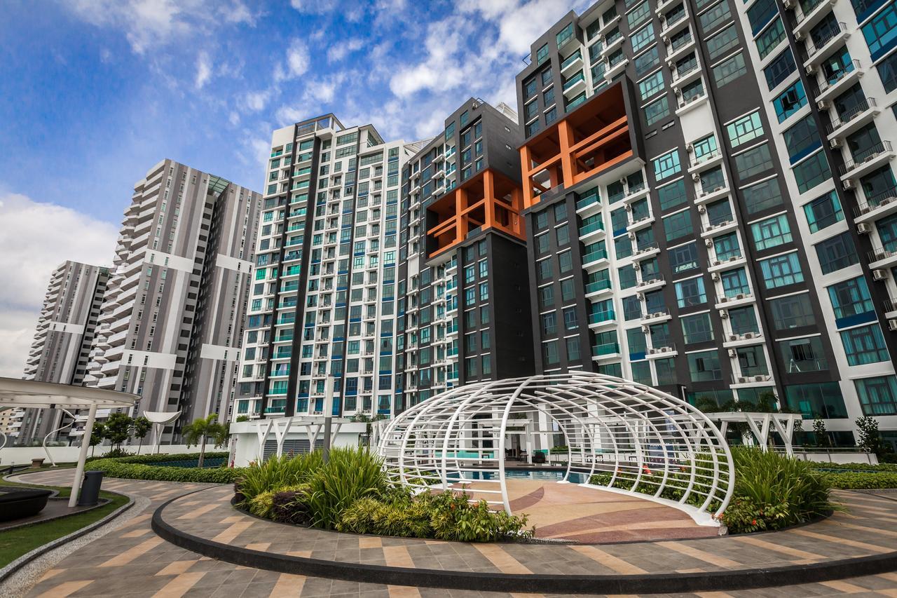 Crescent Bay Suites