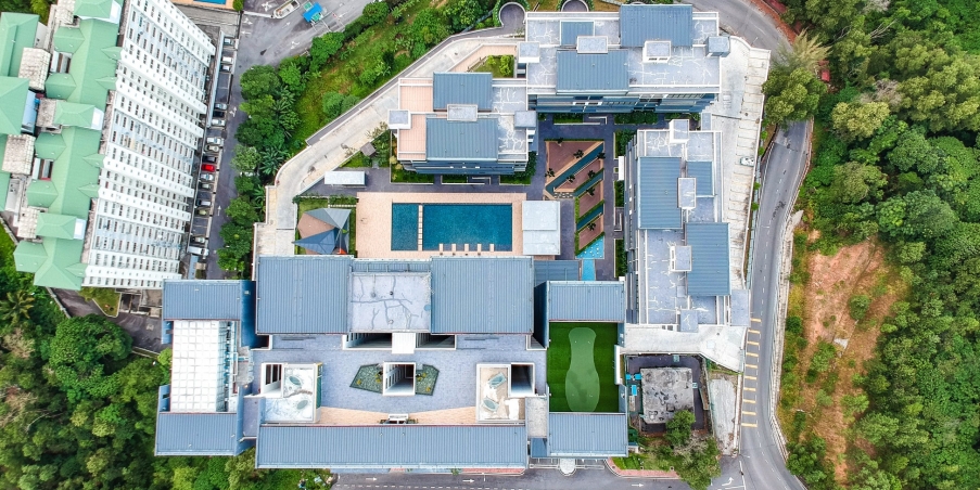 9Ine Residence