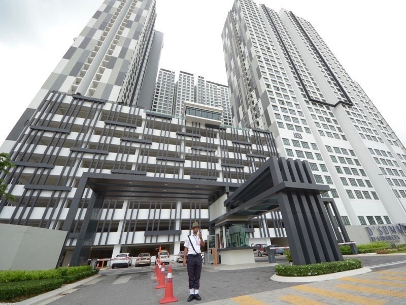 D'Summit Residences