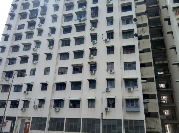Desa May Flat (Relau)
